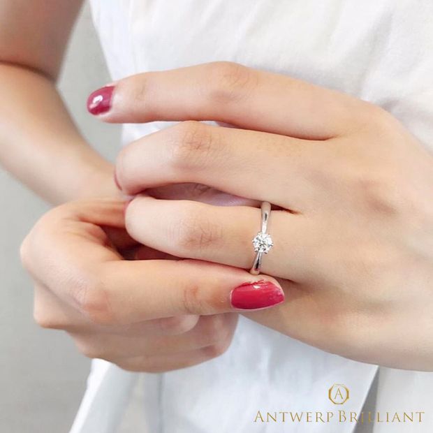 【BRIDGE ANTWERP BRILLIANT GALLERY(ブリッジ・アントワープ・ブリリアント・ギャラリー)】シンプルでかわいい王道なデザインが人気のオシャレな婚約指輪　&ldquo;Evening Star&rdquo; Solitaire Diamond Ring