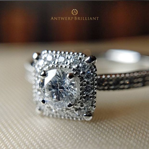 【BRIDGE ANTWERP BRILLIANT GALLERY(ブリッジ・アントワープ・ブリリアント・ギャラリー)】ミルグレインがオシャレなダイヤモンドヘイローリングBruges