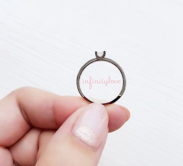 【BRIDGE ANTWERP BRILLIANT GALLERY(ブリッジ・アントワープ・ブリリアント・ギャラリー)】ミルグレインがかわいいシンプルなオシャレ婚約指輪　Hope 希 ホープ