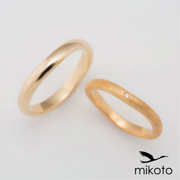 【鶴(mikoto)】【18MA-013a】ダイヤモンドをあしらった雲形フォルムのつや消し結婚指輪