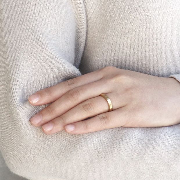 【鶴(mikoto)】【18TE-013】繊細な彫りデザインが上品なオーダーメイドの結婚指輪