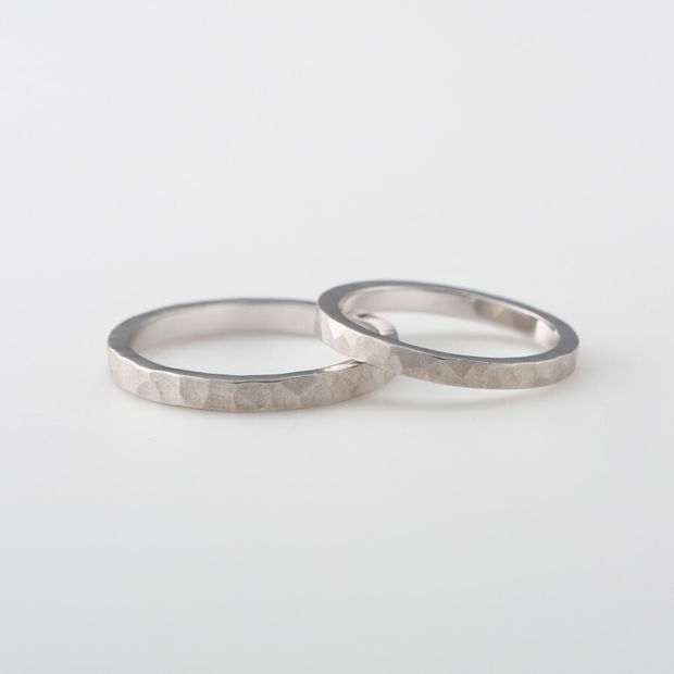 【鶴(mikoto)】【18TE-009】プラチナに鎚目マットを施した結婚指輪