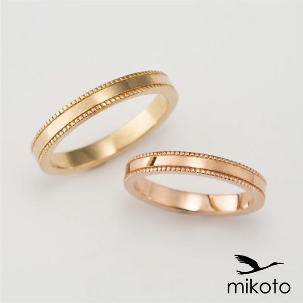 【鶴(mikoto)】【18TE-004】ミルグレインをあしらった平打ちストレートのカジュアルな結婚指輪