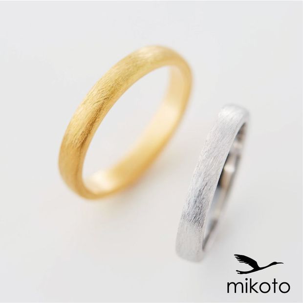 【鶴(mikoto)】【18MA-007】マットテクスチャーがクールなゴールドとプラチナの結婚指輪