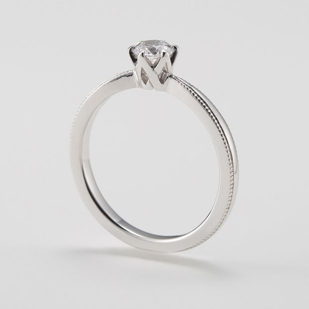 【鶴(mikoto)】【20EN-014】くびれたフォルムが美しいミルグレインの婚約指輪