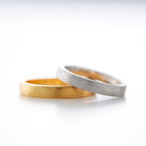 【鶴(mikoto)】【18MA-007】マットテクスチャーがクールなゴールドとプラチナの結婚指輪