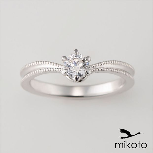 【鶴(mikoto)】【22EN-018】くびれたフォルムがシャープな印象の婚約指輪
