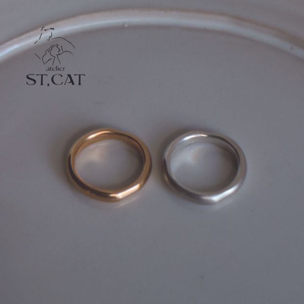 【atelier ST, CAT(アトリエ エスティーキャット)】シンプルモダンな美しい歪み【オーダー結婚指輪】Nude