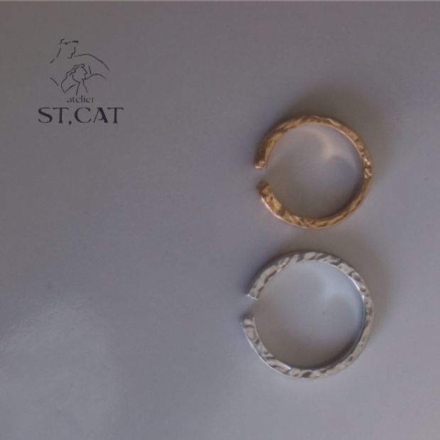 【atelier ST, CAT(アトリエ エスティーキャット)】存在感がありながらも指馴染みが良いテクスチャーデザイン【オーダー結婚指輪】Nadja