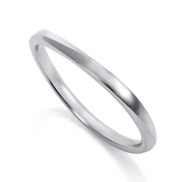 【DIAMOND DOT LAB(ダイアモンド ドット ラボ)】fleurir【フルリール】のマリッジリング(結婚指輪)。