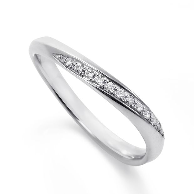 【DIAMOND DOT LAB(ダイアモンド ドット ラボ)】Ocean Bloom【オーシャンブルーム】のマリッジリング(結婚指輪)。