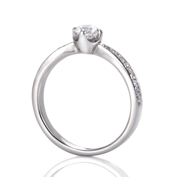 【DIAMOND DOT LAB(ダイアモンド ドット ラボ)】Soramusubi【空結び】エンゲージジリング(婚約指輪)。