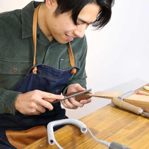 【atelier Kiona(アトリエキオナ)】【オーダーメイド】流れが綺麗！ダイヤ煌めくキレイ目デザインの結婚指輪★