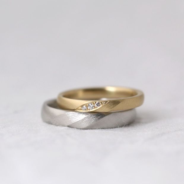 【atelier Kiona(アトリエキオナ)】内側に二人の指紋★オリジナル刻印で二人だけの特別な指輪