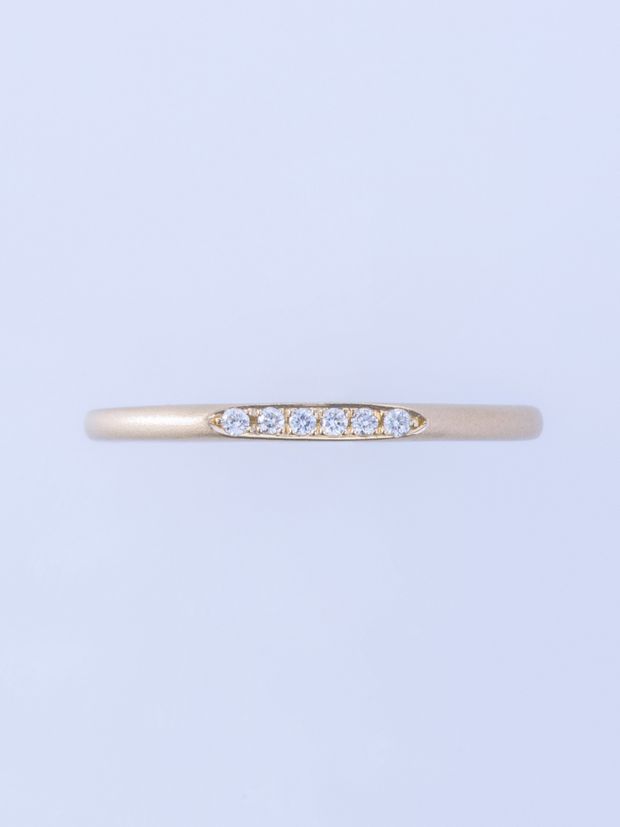【ENEY(エネイ)】SURFACE K10YG MELEE DIAMOND MATTE SLIM RING