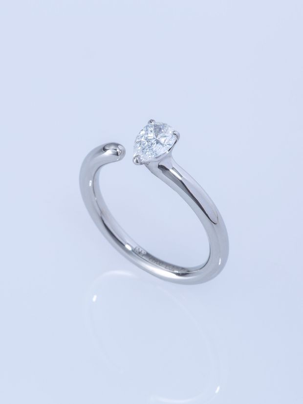 【ENEY(エネイ)】ONE PT900 0.5CT PEAR RING