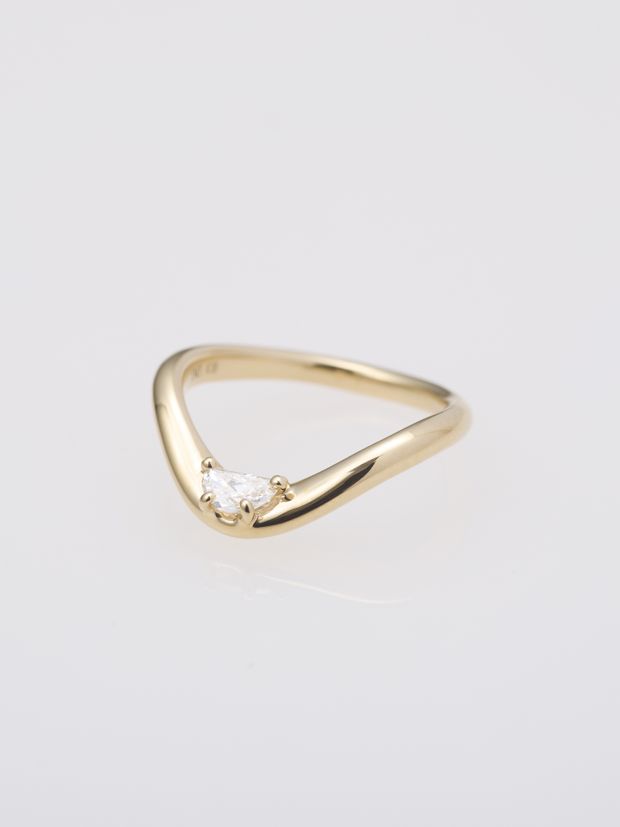 【ENEY(エネイ)】DROP CURVE 0.2CT HALF MOON DIAMOND K18YG RING