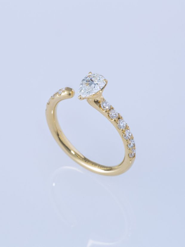 【ENEY(エネイ)】ONE K18YG PEAR 0.5CT HALF ETERNITY RING