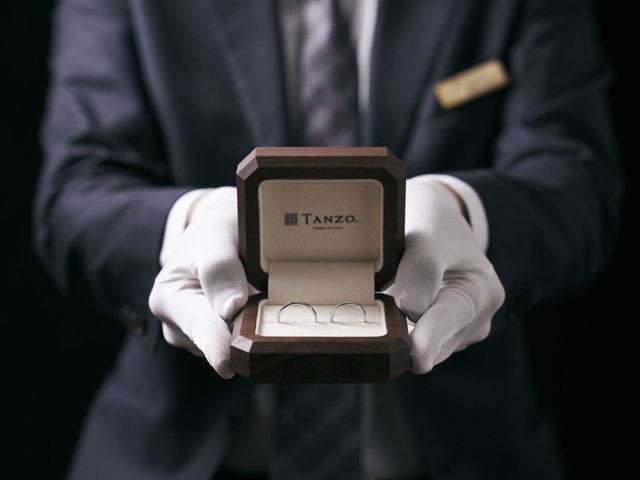 「丈夫で、美しい」鍛造指輪は10年、20年経っても後悔しない一生モノの指輪となります。

一生に一度の大切な指輪だからこそ、ずっとカタチが変わらない指輪を。