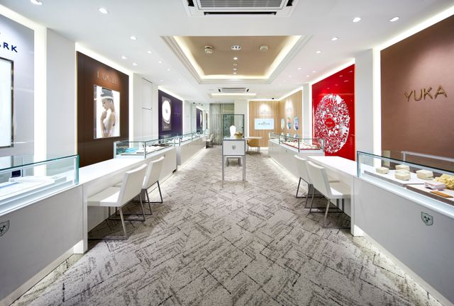 TOMPKINS(トンプキンス)について