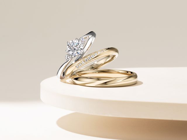 おふたりの心から納得できる選択を叶えるために、業界の当たり前に捉われない。

ブリリアンスプラスの商品やサービスは、すべてその想いから生まれています。

安心して頼っていただける存在であれるように、様々な取り組みを行っています。