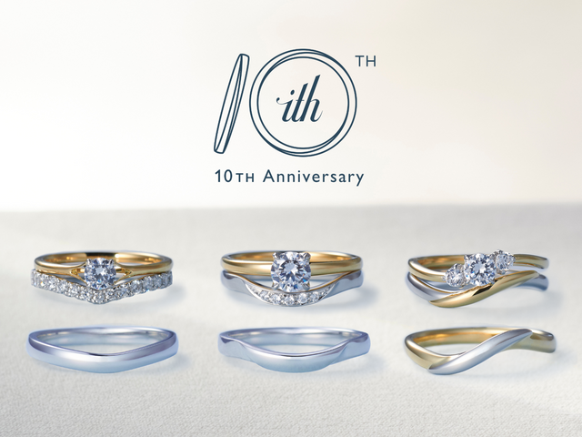 “華奢で指が美しく見せるデザイン” と　“安心して身に着けられる強度”という、相反する要望をかたちにした新しい指輪がithから誕生しました。
ith10周年記念セットリングは、鍛造リングの質実剛健なイメージを覆す、細身のリングアームと植物のようにしなやかなカーブフォルムが特徴で、上品で洗練された印象と、指にしっくり馴染む温かみを併せ持つデザインです。
ハナミズキ・椿・藤の花という、日本の暮らしの中で親しまれるモチーフから着想を得て、シンプルで時代に左右されない恒久の魅力と、どこか遊び心を感じさせセミオーダーアレンジを加えたくなる余白を併せ持つ結婚指輪と婚約指輪をご紹介いたします。