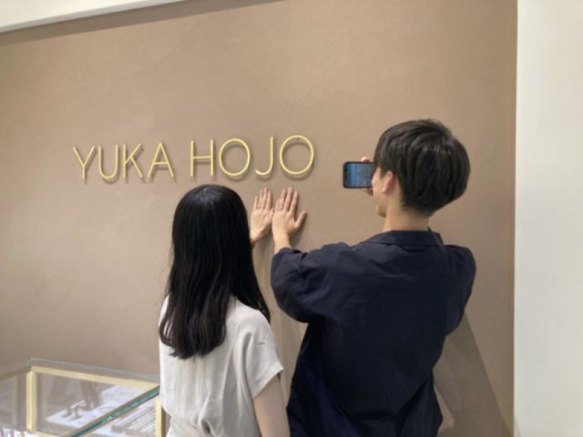 大阪都島区｜アンティーク調なノイシュプールの婚約指輪・YUKAHOJOの結婚指輪をご成約頂きました