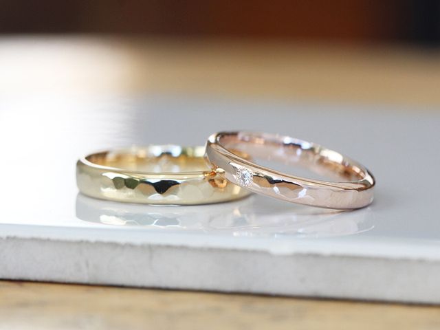 模様ひとつひとつが思い出の証に。槌目の手作り結婚指輪