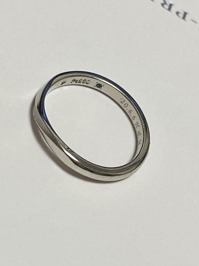 マット加工の溝が入っていてとても気に入っています！