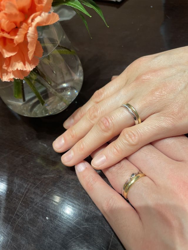 結婚指輪を受け取った時に撮った写真です。