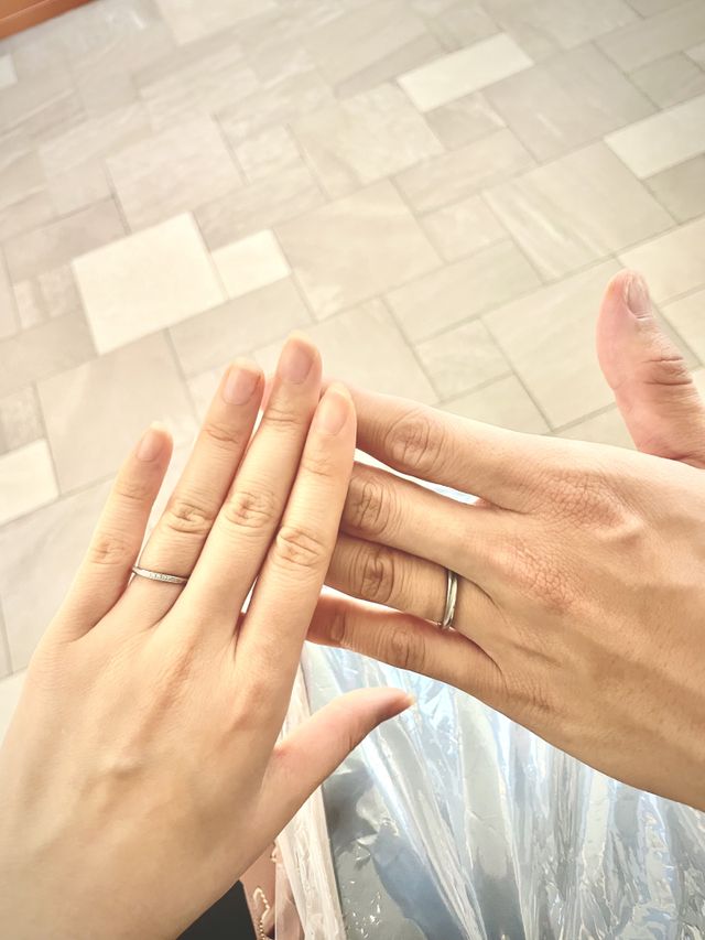 受け取ってすぐつけて帰りました。嬉しくてつい眺めてしまいます