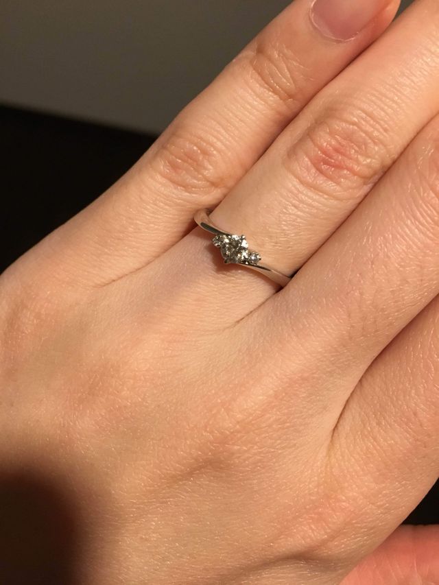 リング部分が曲線状で、付け心地抜群です。