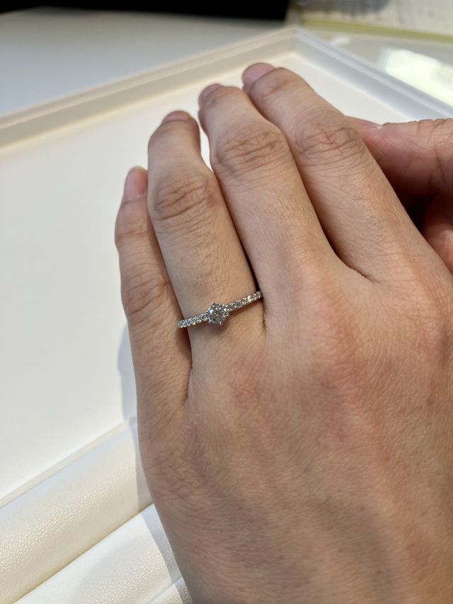 展示品を着用しています。