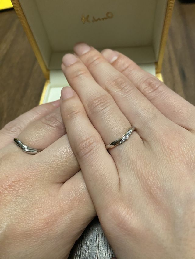 結婚指輪を購入しました。デザインが可愛くて一目惚れでした。