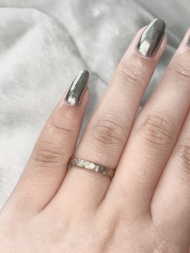 艶消し加工にしました
ホワイトゴールドカラーにしました