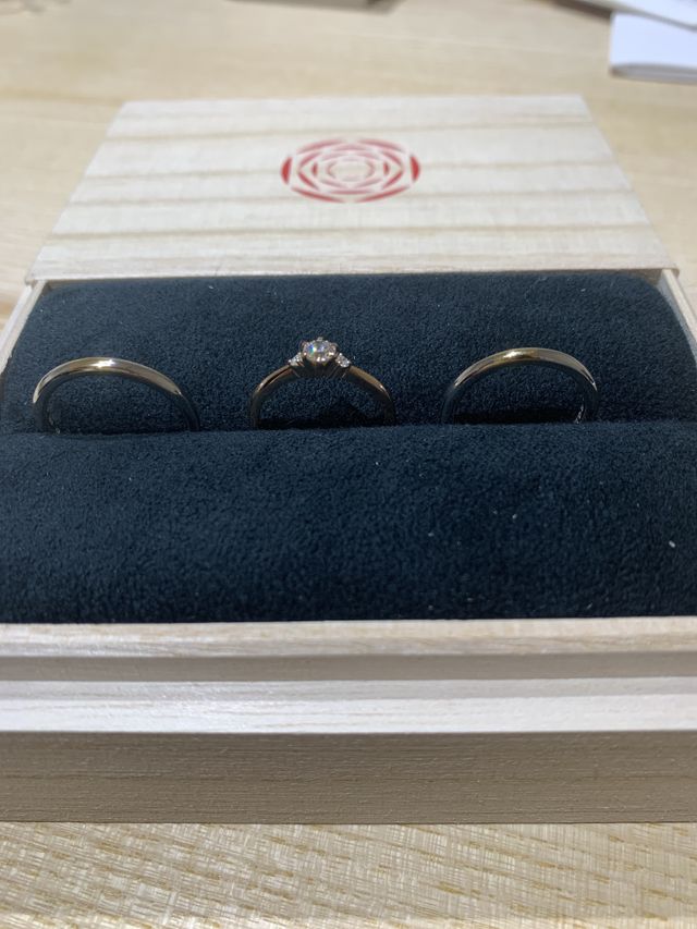 結婚指輪:絆結
婚約指輪:絆結