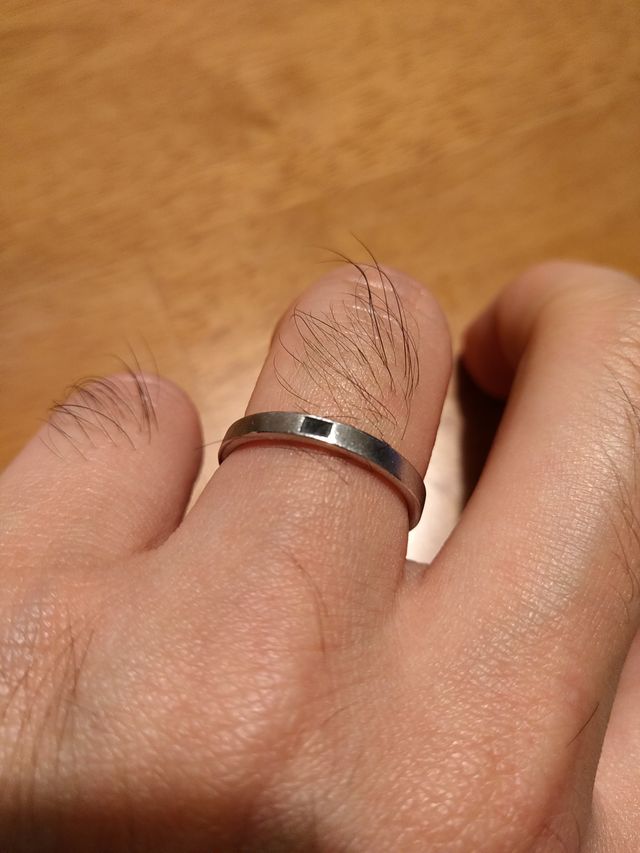 アダージョの結婚指輪。