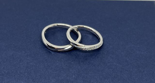 指にしっくり緩やかなウェーブ