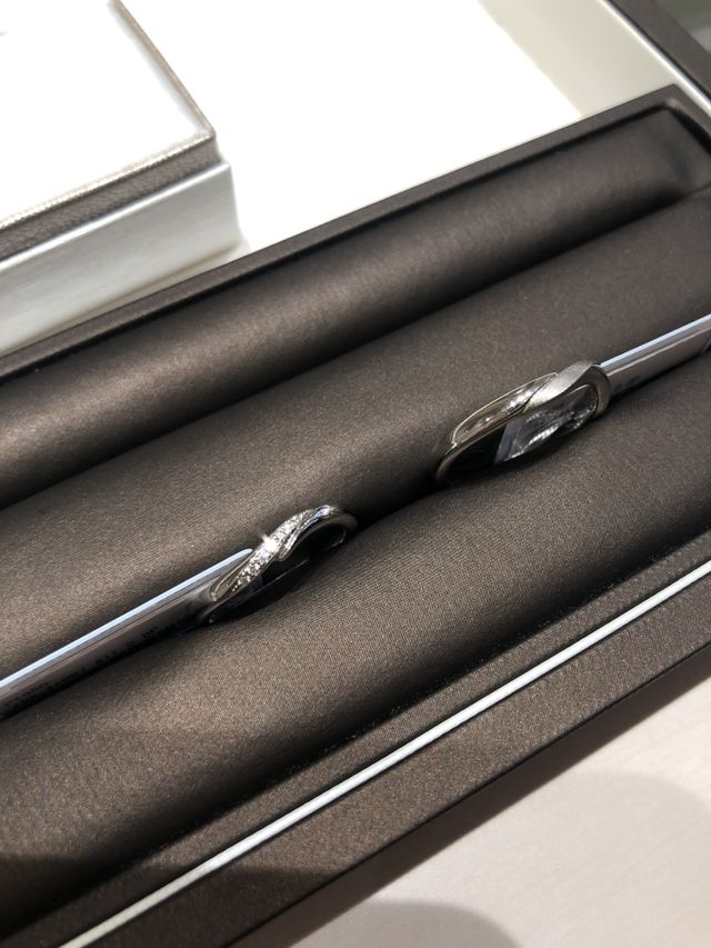 二つのリングを重ねるとピッタリとハマります