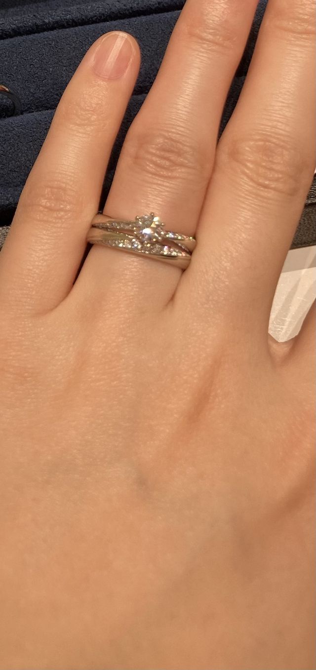 4℃50周年アニバーサリーモデルの着用画像です