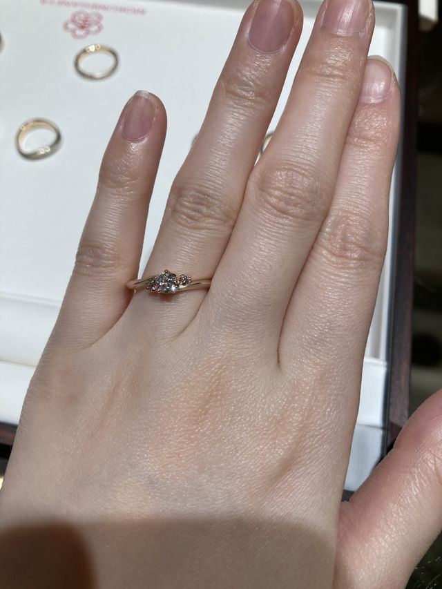 桜色の婚約指輪