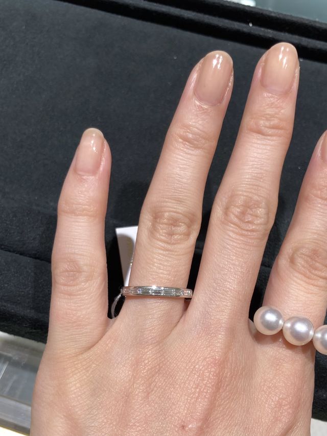 バゲットカットレール留めハーフエタニティ