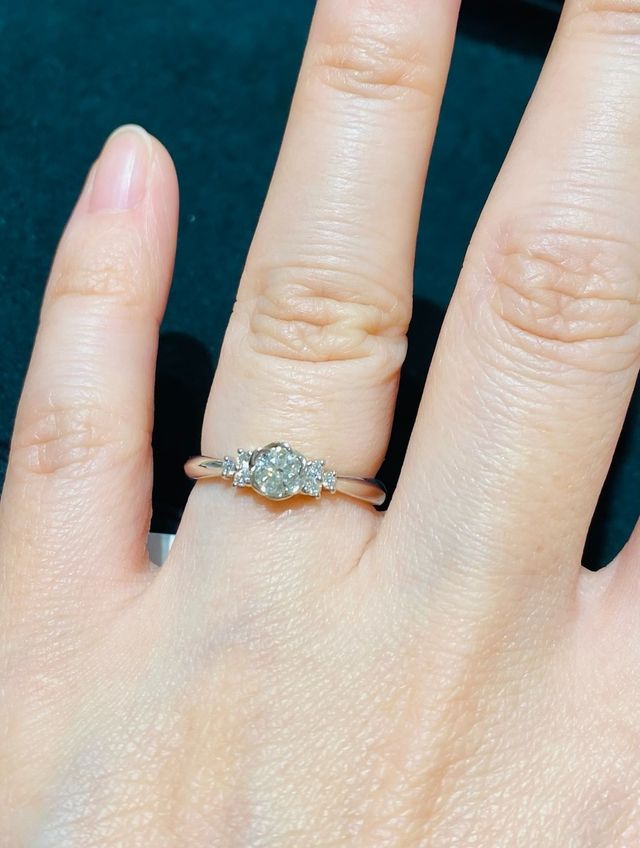 トレセンテの定番人気デザイン、フローラのゲルソミーノ