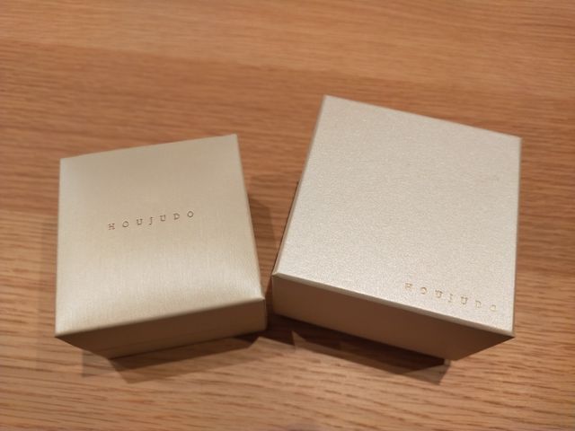 BOXはホワイトかブラウンから選べて、こちらにしました。