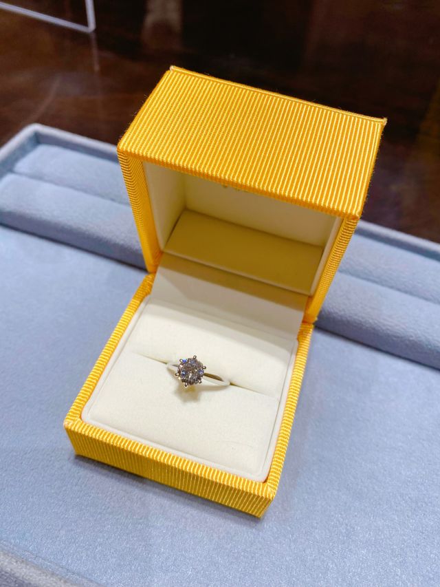 黄色のボックスがとても可愛いです。