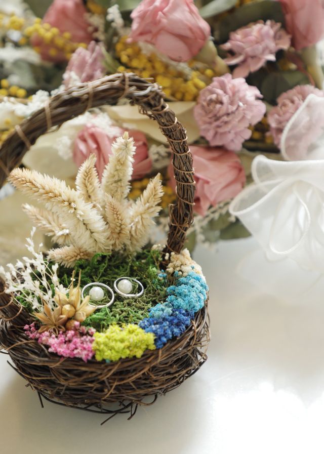 結婚式に使用したリングピローとの写真です