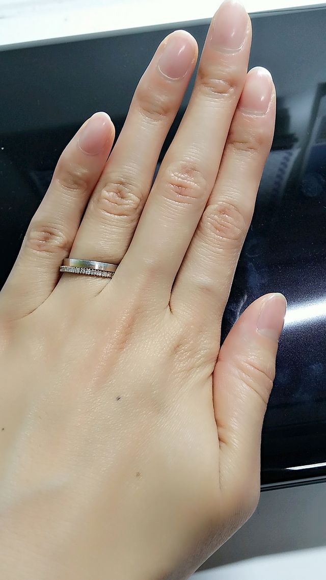 結婚指輪と重ねてつけてもかわいい‼