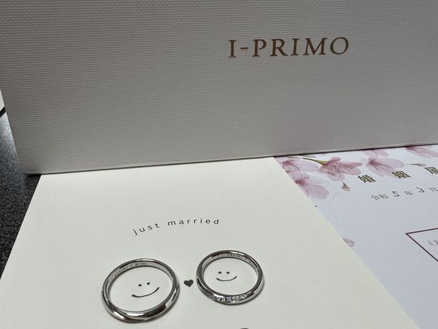 婚姻届と一緒に撮影しました。