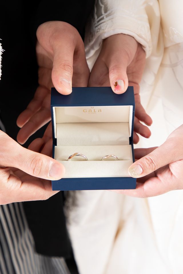 前撮りの時にカメラマンさんに撮ってもらいました