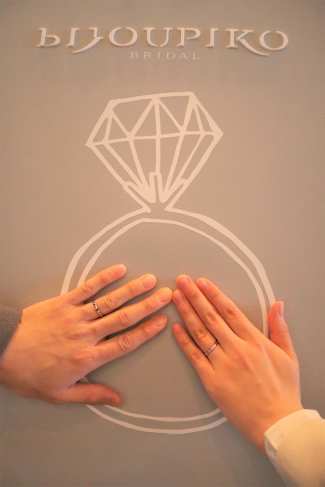 お互い手が大きいので、良い存在感の指輪でした！